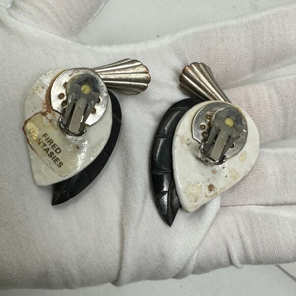 VTG Fired Fantasies Clay Shell Earrings Rhinestone Accents Black White Clip On - Picture 4 of 5